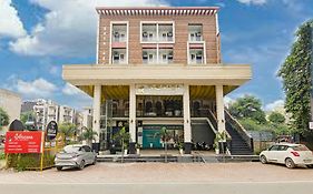 Hotel The Rasa At Vasundhara
